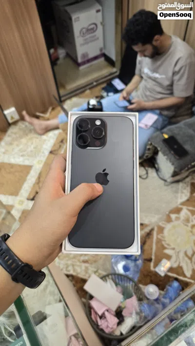 ايفون 16 برو ماكس شريحتين بنفس الوقت للتبديل بايفون 17 برو ماكس Esim رسمي مستخدم والتوفيه بالمعقول 2
