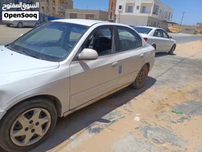 Hyundai Avante SE 2