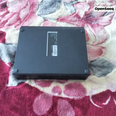 not very used rarely used xbox one with two controllers 4