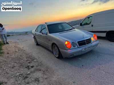 مرسيدس بنز الفئة-E E 200 2
