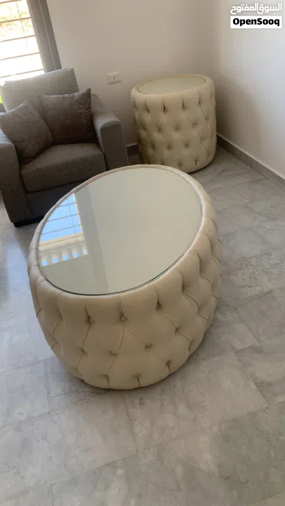 طاولة وسط فاخرة كلاسيك وجانبيات للبيع 3