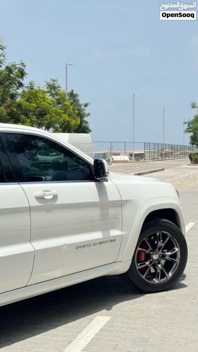 جيب جراند شيروكى SRT 8 4