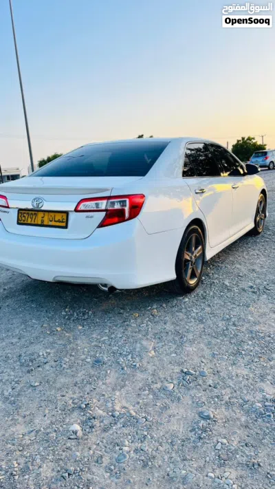 Toyota Camry SE 3