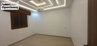 شقة للايجار في السدرة حي الحكمه تشطيب حديث لعائلة ليبيه فقط 2
