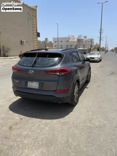Hyundai Tucson GL 3