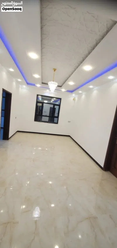 عمارة استثمارية للبيـــــــــــــــــــع مكونة من ثلاثة ادوار الدور الاول اربع فتحات تجاريه وقر 4