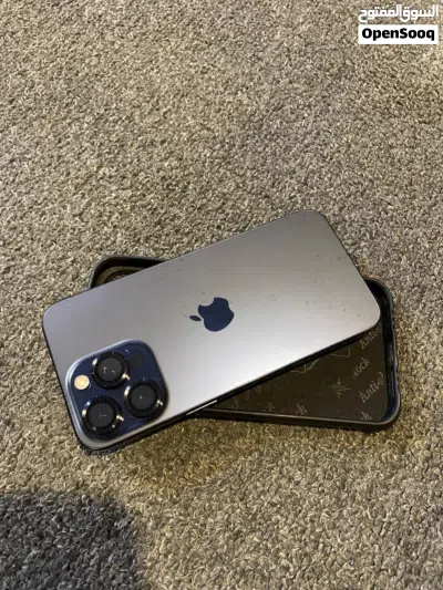 iPhone 15 Pro Max 4