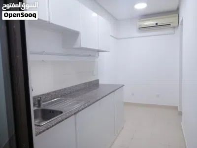 فيلا للايجار ديار المحرق واسعه نص مفروش شامل الكهرباء 2