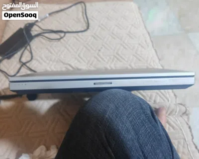 لابتوب. نظيف جدا مستعمل قليل. موصفات. وسط 4