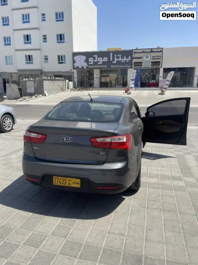 كيا ريو Standard 4