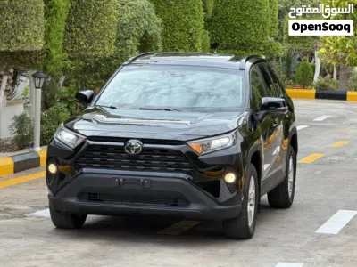 Toyota RAV 4 XLE 2