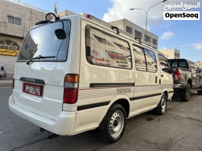 Toyota Hiace GLS 3