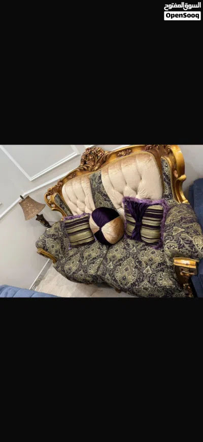 طقم كنب مجلس فاخر كلاسيكي (مذهب) – حالة ممتاز 2