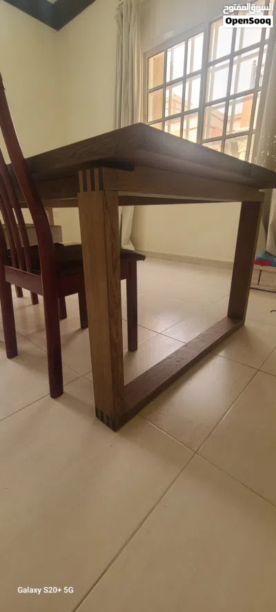 dinning table up to 10 seats 2