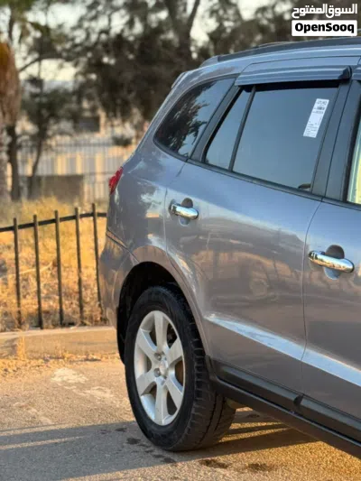 Hyundai Santa Fe GLS 4