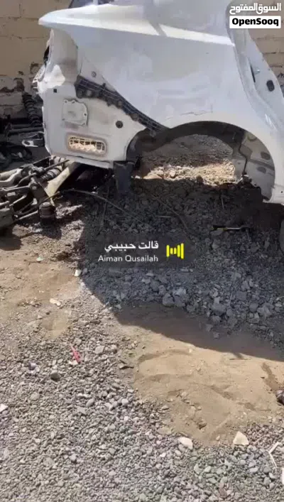 للبيع قطع غيار لكزس is 2019 3
