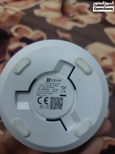 This is an IMILAB brand indoor security camera, likely the C21 or C22 model. 2