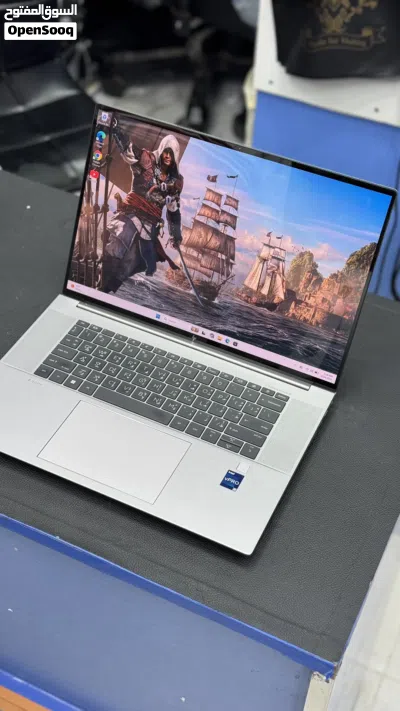 HP ZBOOK STUDIO G10 WORKSTATION / 6GB RTX A3000 / 16GB DDR5 / 4K 16” DISPLAY 2