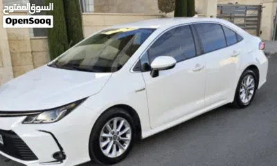 Toyota Corolla Standard 2