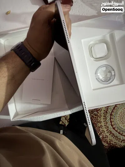 IPad Pro 13 m4 /ايباد برو ذاكرة 2تيرا بطارية 100 3