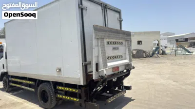 شاحنة ايزوزو موديل 2013 للايجار شهريا 400 ريال 3