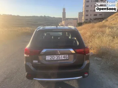 Mitsubishi Outlander GLX 2