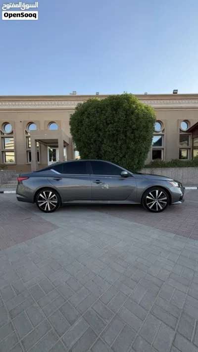 Nissan Altima SR 3