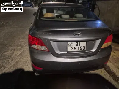 Hyundai Accent Standard 3