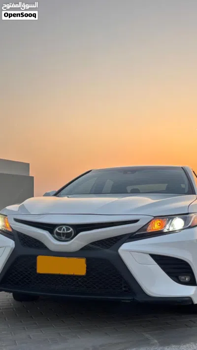 Toyota Camry SE 2