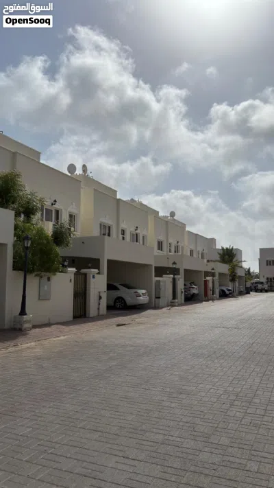 فيلا مؤجرة للبيع في مجمع ميار السكني بالخوض 4