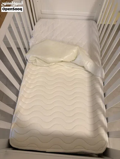 Baby cot and mattress 2