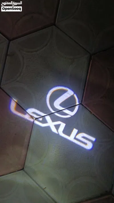 شعار LED عند فتح الأبواب 3