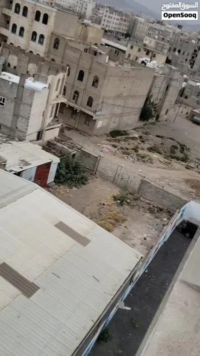 هنجر تجاري جاهز مع الحوش للإيجار بالكامل في دار سلم للمزيد من التفاصيل التواصل معنا عبر الوتس اب 4