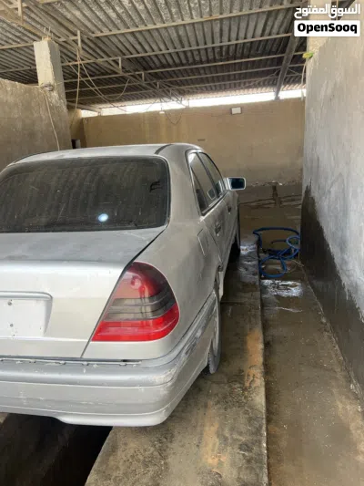 مرسيدس بنز الفئة-C C 200 3