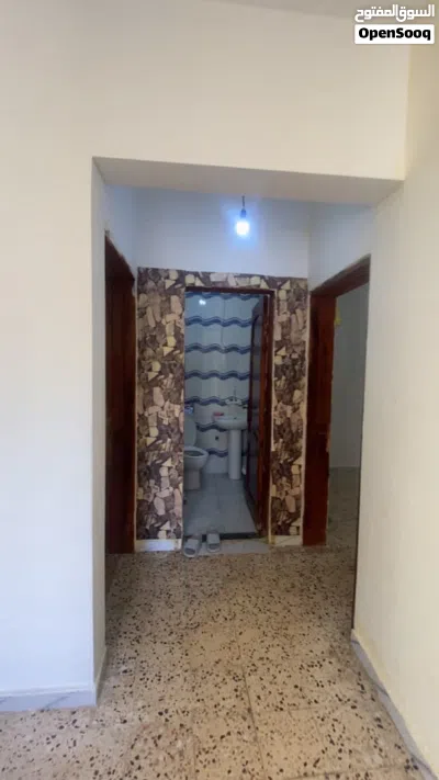 شركة احمد الإعلانات العقارية نقدم لكم اليوم. منزل الإيجار في تاجوراء الحميديه يتكون من 2غرف وح 3