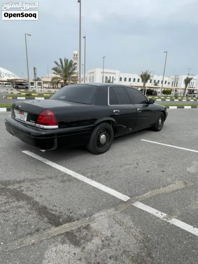 Ford Crown Victoria Standard 3