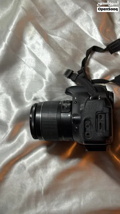للبيع كاميرا Canon 600D DSLR مع كامل الملحقات الجاهزة للتصوير مباشرة. 3