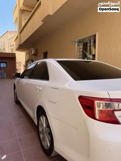 Toyota Camry XLE 3