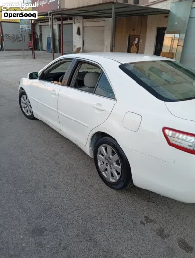 تويوتا كامري XLE 3