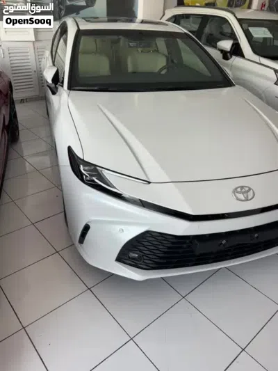 Toyota Camry LE 4