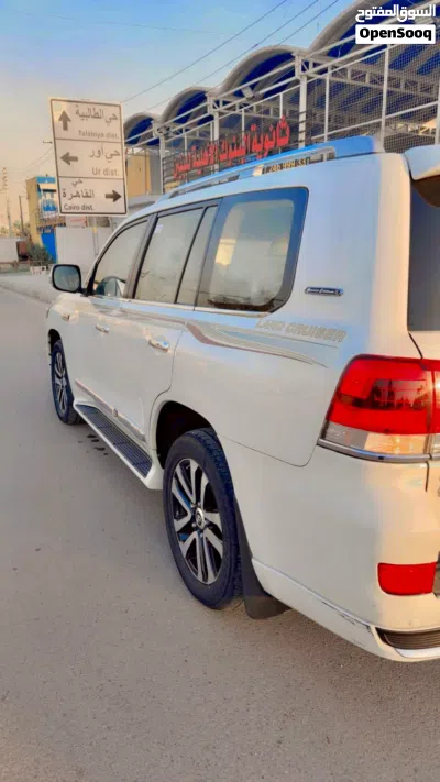 Toyota Land Cruiser GXR 4