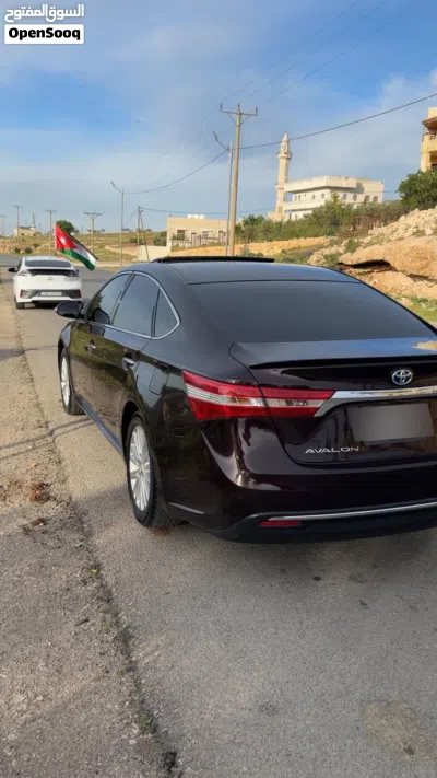 تويوتا افالون XLE 2