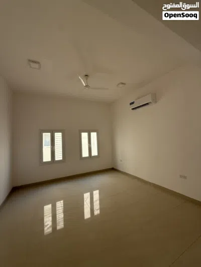 Villa for rent in alkhoud /ڤيلا للايجار في الخوض 3