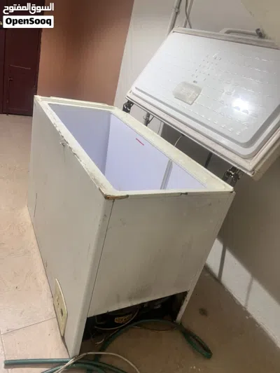 ثلاجه للبيع شغال 100/100 2