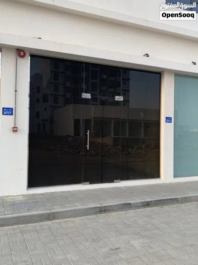محلات بمساحات مختلفة للإيجار في المعبيلة. Shops for rent in Al Maabelah 3