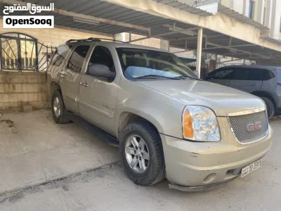 GMC Yukon SLE 2