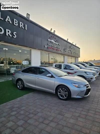 Toyota Camry SE 4