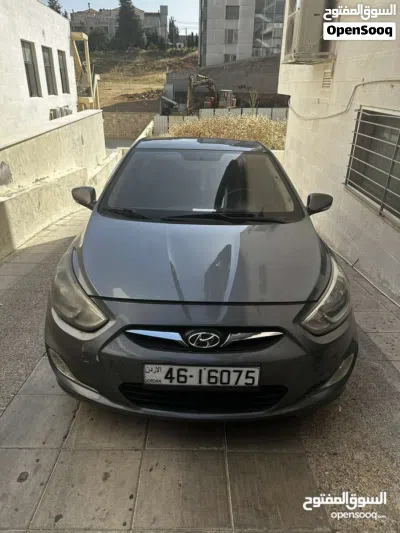 Hyundai Accent Standard 4