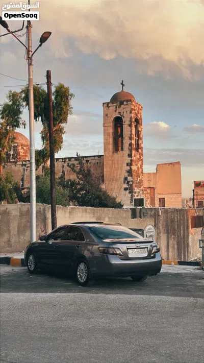 Toyota Camry XLE 2