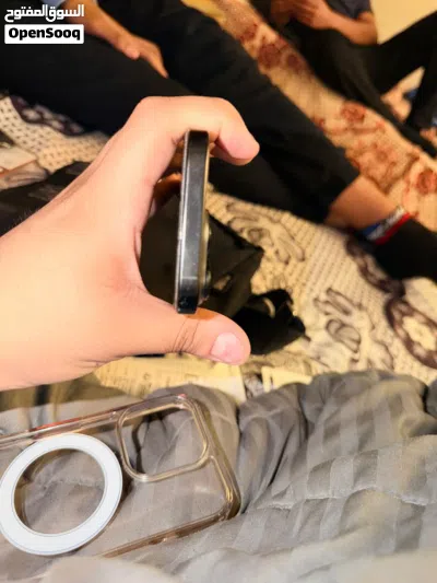 iPhone 16 pro black 2